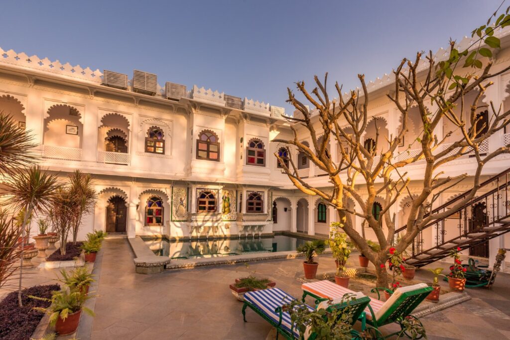 HOTELS IN KHATOO